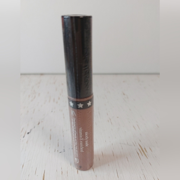 YBF Shimmer and Shine Lip Gloss Nicely Nude Color Pretty Moisturized Lips - Picture 2 of 6